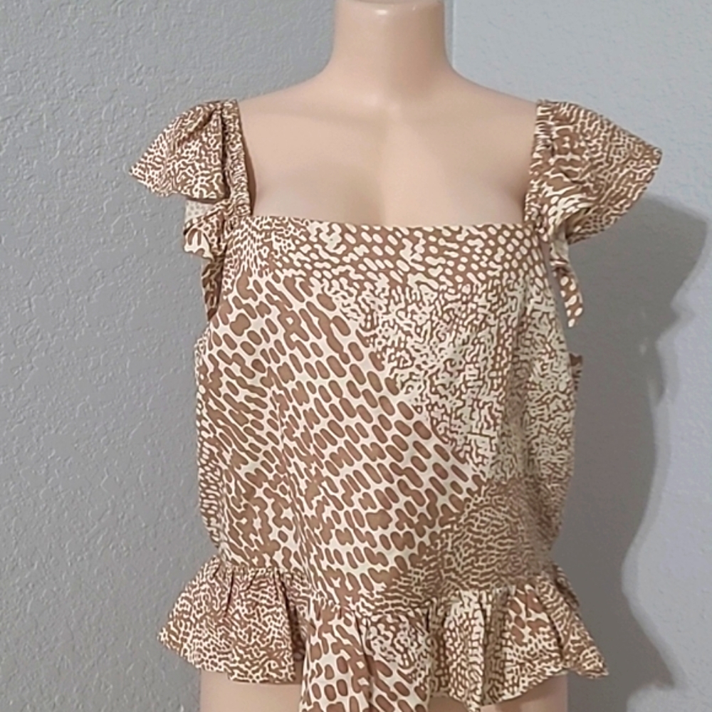 Gorgeous open-tie back Top by Express